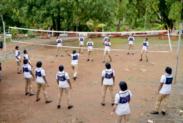 खेळाचे मैदान - Image १